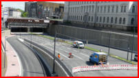 16.05.17 - Die B 7 wird nun in Westrichtung Markiert.