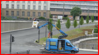 31.05.17 - An der Einmndung der Bahnhofstr. werden heute die Ampeln eingebaut