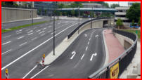 24.05.17 - Die Str. Islandufer hat nun auch ihre Farbahnmarkierungen erhalten.