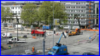 09.05.17 -  Die Ampelausleger werden montiert.