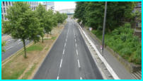 27.06.17 - Heute wurde die sdliche Fahrbahn mit Markierungen versehen.