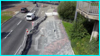 16.08.17 - Der Gehweg wurde noch mit taktilen Steinen versehen. Somit sind die Arbeiten hier fast abgeschlossen.