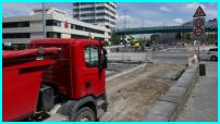 11.05.17 - Fertig. Die letzten Fahrbahnreste werde abgefahren.
