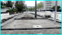 13.04.17 - Die Bordsteine sind fertig eingebaut. Die Straenfhrung wurde leicht gendert.