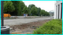 31.05.17 - Der Brgersteig wurde weggebaggert.