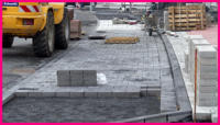 24.11.16 - Der Parkstreifen fr denlLadungsverkehr ist fast fertig.