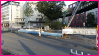 08.10.16 - Die prov. Wasserleitung wurde auch teilweise rckgebaut.Einige Teile liegen noch auf dem Mittelstreifen der B7