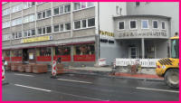 07.11.16 - Die Pflasterung am Rad/Gehweg wandert weiter  gen Westen.