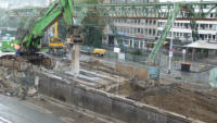 14.08.14 - Rckbau des Brckenwiderlagers.