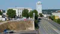 01.08.14 -  Die Strae ist ab heute Taxistand und Parkplatz. Der Vorplatz in am Bahnhof ist nun gesperrt.