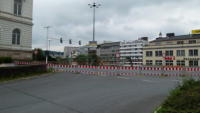 25.07.14 - Blick vom bahnhofsvorplatz zur gesperrten Bahnhofsstrae.