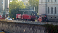 17.09.14 - Heute wurden die ersten Vorbereitungsarbeitenmit dem Abfrsen der Teerdecke  begonnen