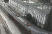 26.09.14 - Die Betonschicht wird geknackt und Abgefahren.um Platz fr den Kampfmittelrumdienst zu schaffen. Sparkassen-Webcamblick
