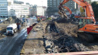 25.02.15 - Die alten Versorgungsleitungen werden freigelegt.