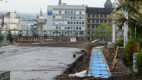 25.04.15  - Die Mauer wurde nun gegossen.