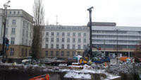 04.02.15 - Das einbringen der Bohrpfhle  hat nun fast das Westliche Ende erreicht.