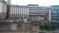 28.01.15 - Bau der Gaspipeline - Die alten Versorgungsleitungen an der Brcke Immermannstrae werden in Krze abgebaut.