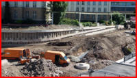 24.08.16 - Nun werden die restlichen Versorgungsleitungen verlegt.