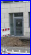 01.02.2017 - Die Notausgnge an der Sparkasse haben eine prov. Rampe bekommen.
