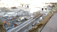 12.03.15 - Zwei weitere Fundamente werden gegossen.