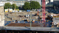 30.09.15 -  Der Bewehrungsstahl wird nun verlegt.