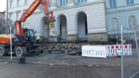 13.01.15 - Die alte Treppe wird rckgebaut.