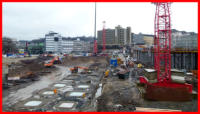 10.02.16 - Der zweite Kran fr das Parkhaus wird nun aufgebaut.