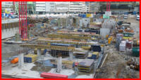 03.05.16 - Auch am Parkhaus werden weitere Wnde gegossen.