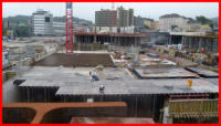 05.08.16 - Die Verschalungsdecke am Parkhaus wchst weiter.