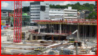 25.07.16 - Das Loch in der Decke des Parkhauses wird nun geschlossen.