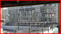 04.04.17 - Die Halterung fr die neue Auenfassade wird nun sichtbar.