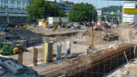 13.08.15 - Die nchsten Pfeiller werden nun verschalt.