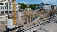 26.08.15 - Der Quertrger wird nun eingeschalt. Die letzten Sttzen sind gegossen.