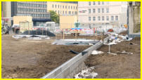 13.10.17 - Weitere Abflussrinnen wurden eingebaut.