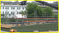 28.06.17 - Die Verblendungssteine haben fast Ihre Hhe erreicht.