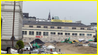 26.06.2018 - Der Splitt fr den Vorplatz wurde angeliefert.