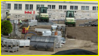 05.07.2018 - Vor der ex DB -Direktion ist langsam der Vorplatz zu erkennen.