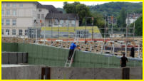 11.07.17 - An den Brstungshalterungen gehen die Arbeiten weiter