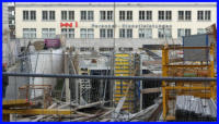 13.10.16 - Einbau der Verschalelemte fr die Aufzugswnde.