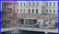 03.10.16 - Vom Parkhaus Hofaue hat man eine gute Sicht zum unteren Baugeschehen soweit eindehbar. Rechts erkennt man den Aufzug zum oberen Vorplatz..