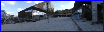 17.11.17 - Panoramaaufnahme - Die Absperrgitter wurden heute aufgestellt. Die prov. laternen werde ende Juni 2018 gegen die Bestellten ausgewechselt.