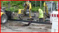 19.05.17 - An der Zufahrt zum neuen Parkplatz gehen nun die Arbeiten weiter.