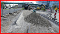 09.08.17  - Die Bordsteine wurden fertig eingebaut