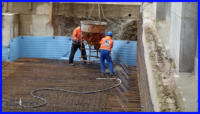 24.03.16 - Der Beton fliet endlich.