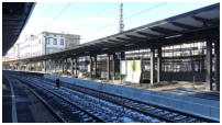 27.02.2018 - Ein Teil des Bahnsteiges ist bereits aufgefllt.