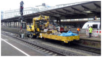 10.01.17 - Reinemachen auf dem Bahnsteig.