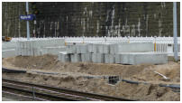 02.03.17 - Die ersten neuen Bahnsteigkanten sind da.