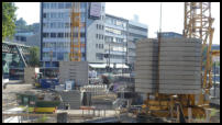 07.08.2020 - Einige Fertigtreppen warten noch euf  Ihren Einbau auf einer anderen Baustelle.