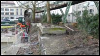 18.02.2020 - Wupperpark Ost - Am alten Eingang wurden die Geländer abgebaut. Blick von der Morianstraße