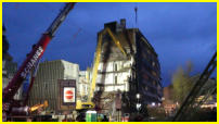 12.01.2017 - Der Obere Teil vom Treppenhaus ist auch schon weg.